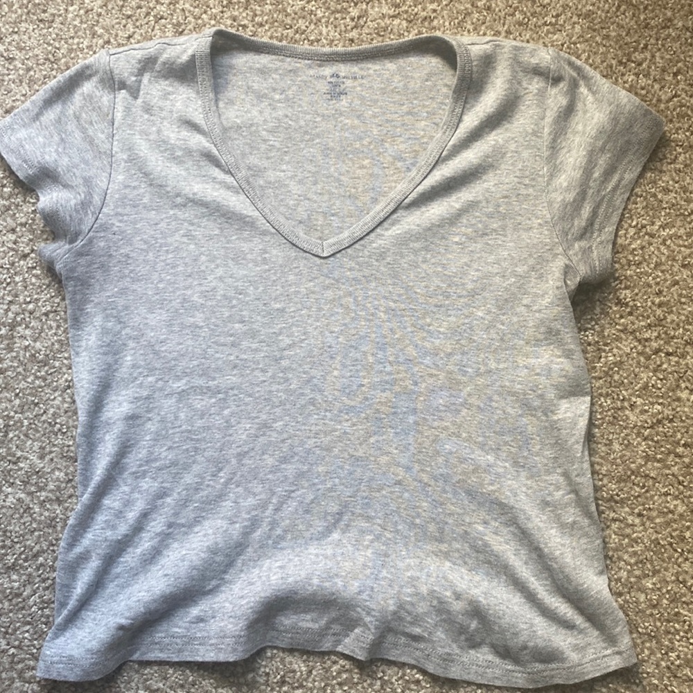 Brandy Melville gray top